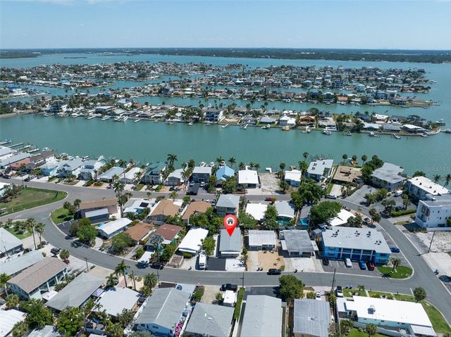11095 2ND STREET E Unit A, Treasure Island, FL 33706