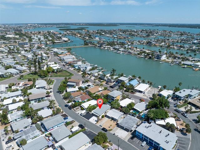 11095 2ND STREET E Unit A, Treasure Island, FL 33706