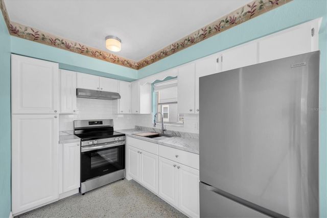 11095 2ND STREET E Unit A, Treasure Island, FL 33706