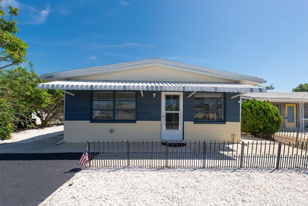 11095 2ND STREET E Unit A, Treasure Island, FL 33706