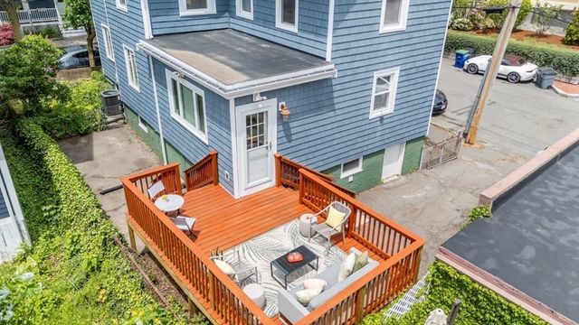 31 Loring St, Somerville, MA 02143