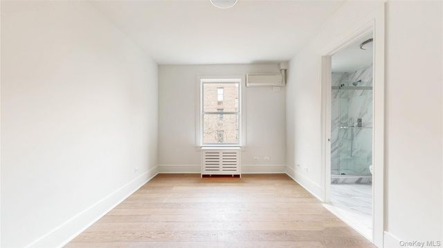 14809 Northern Boulevard 5M, Flushing, NY 11354