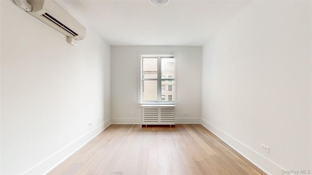 14809 Northern Boulevard 5M, Flushing, NY 11354