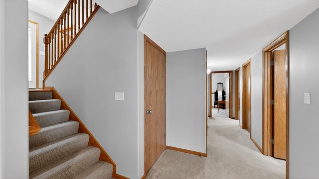2469 Boulder Ridge Drive NW, Rochester, MN 55901