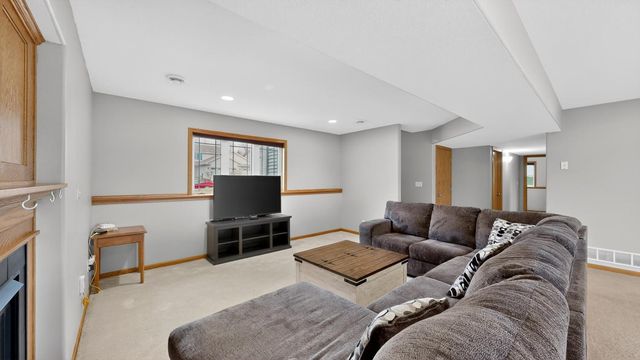 2469 Boulder Ridge Drive NW, Rochester, MN 55901