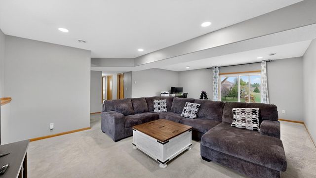 2469 Boulder Ridge Drive NW, Rochester, MN 55901