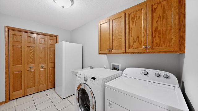 2469 Boulder Ridge Drive NW, Rochester, MN 55901