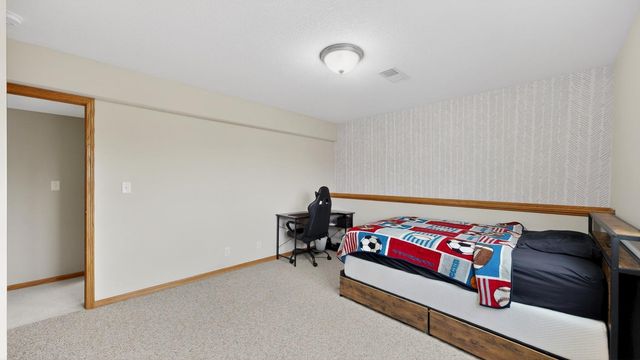 2469 Boulder Ridge Drive NW, Rochester, MN 55901