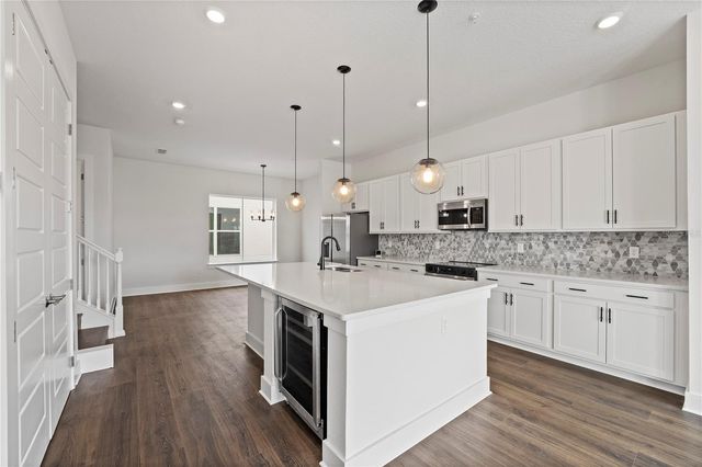 336 CENTER LAKE LANE 336, Oviedo, FL 32765