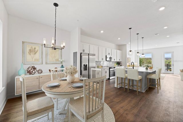 336 CENTER LAKE LANE 336, Oviedo, FL 32765