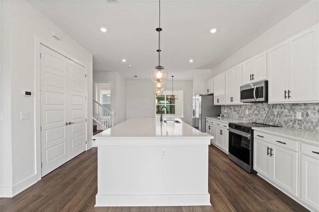 336 CENTER LAKE LANE 336, Oviedo, FL 32765