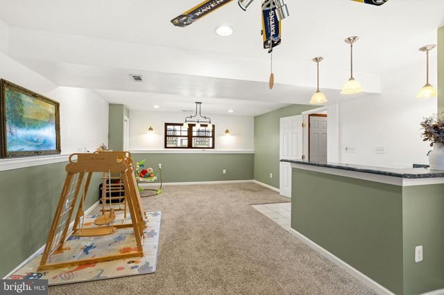 6442 WALKER RD, Stewartstown, PA 17363