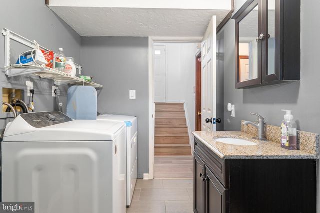 6442 WALKER RD, Stewartstown, PA 17363