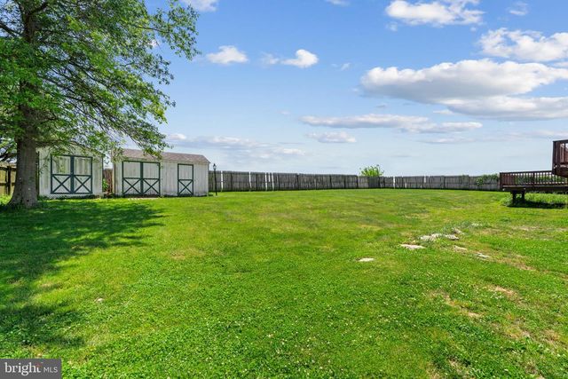 6442 WALKER RD, Stewartstown, PA 17363