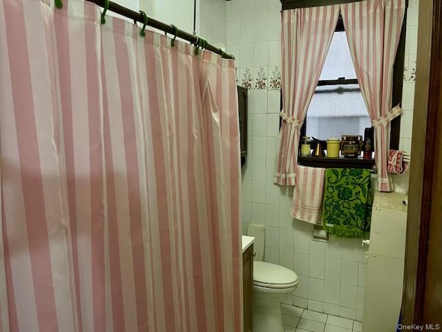 33-21 82nd Street 1, Jackson Heights, NY 11372