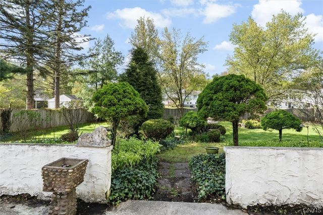 210 Colony Park Drive, Salina, NY 13088