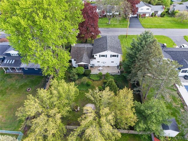 210 Colony Park Drive, Salina, NY 13088