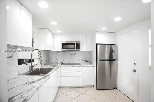 3600 NE 170th Street 312, North Miami Beach, FL 33160