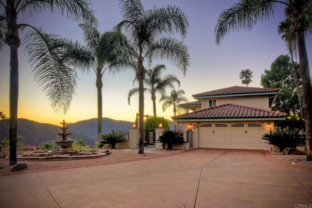 3565 Via Loma Vista, Escondido, CA 92029
