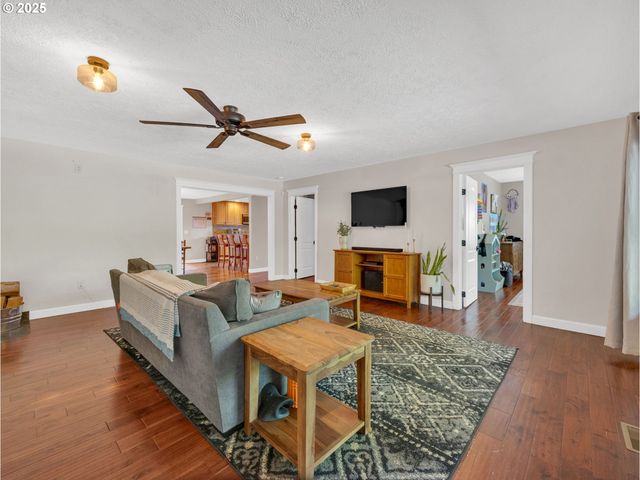 34000 Se COLORADO Rd, Sandy, OR 97055