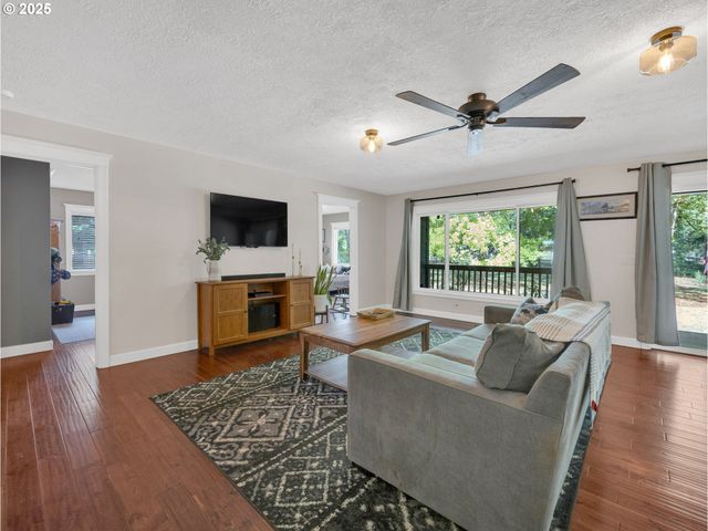 34000 Se COLORADO Rd, Sandy, OR 97055