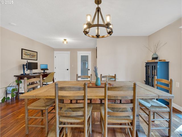 34000 Se COLORADO Rd, Sandy, OR 97055