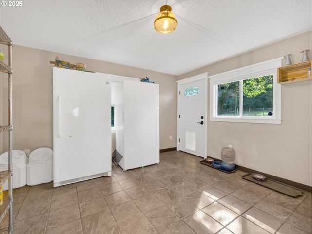 34000 Se COLORADO Rd, Sandy, OR 97055