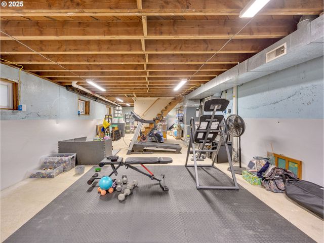 34000 Se COLORADO Rd, Sandy, OR 97055