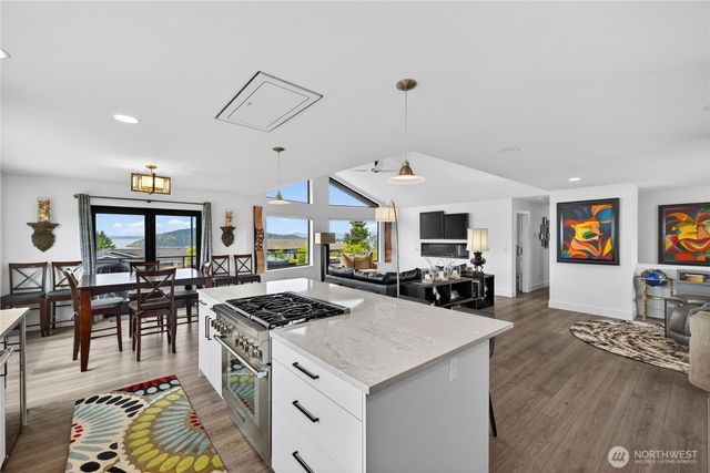 4708 Queen Ann Way, Anacortes, WA 98221