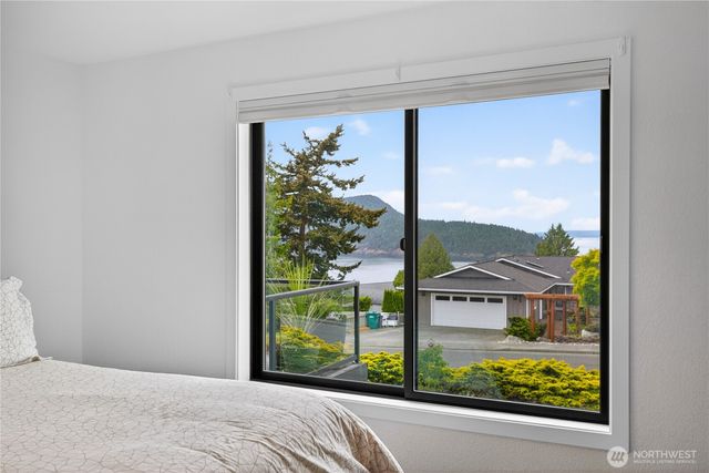 4708 Queen Ann Way, Anacortes, WA 98221