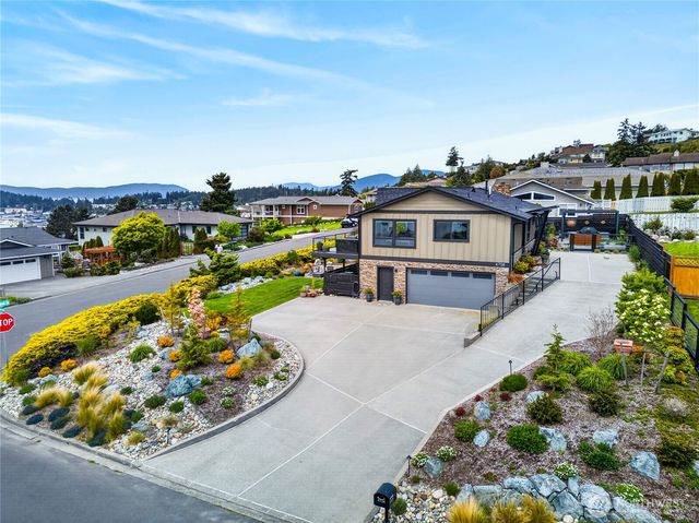 4708 Queen Ann Way, Anacortes, WA 98221