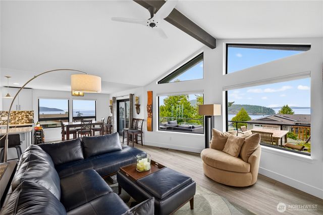 4708 Queen Ann Way, Anacortes, WA 98221