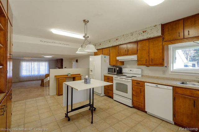 19126 Savage Road, Belleville, MI 48111