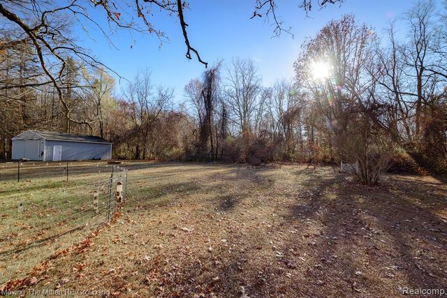 19126 Savage Road, Belleville, MI 48111