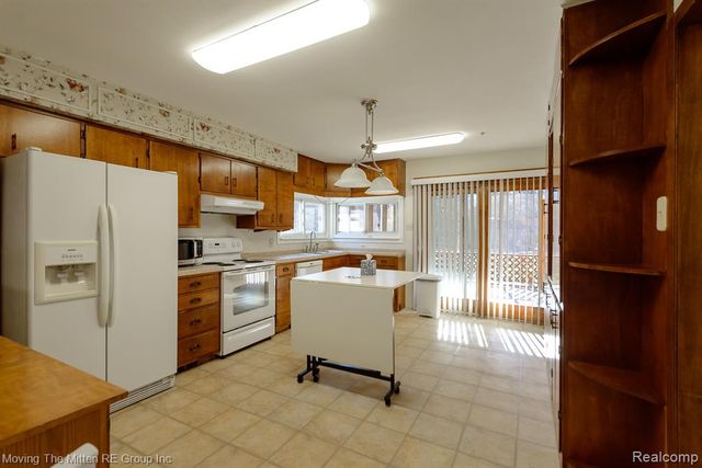 19126 Savage Road, Belleville, MI 48111