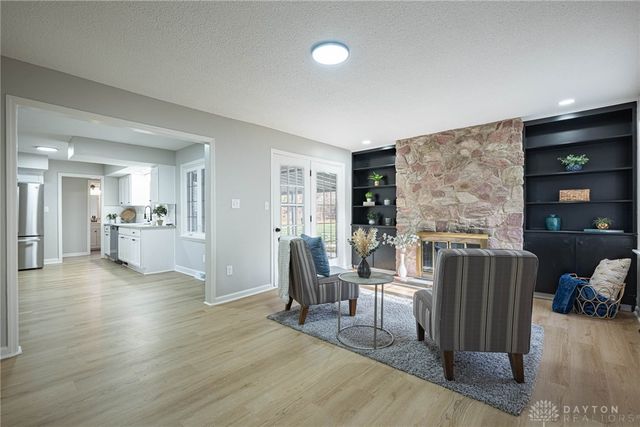 2752 Woodford Drive, Springfield, OH 45503