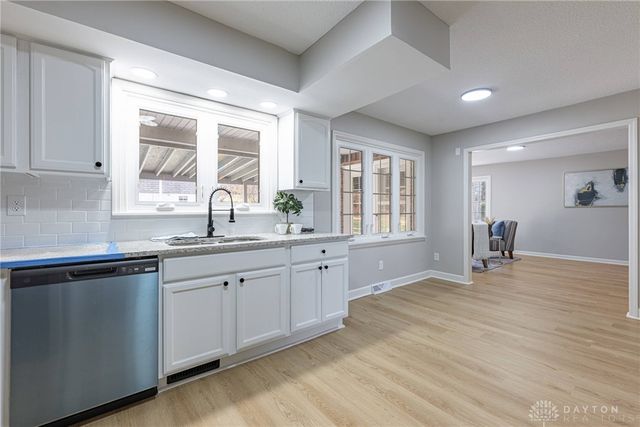 2752 Woodford Drive, Springfield, OH 45503