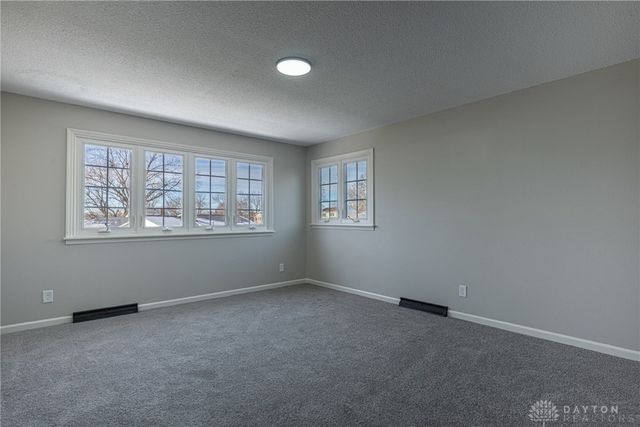 2752 Woodford Drive, Springfield, OH 45503