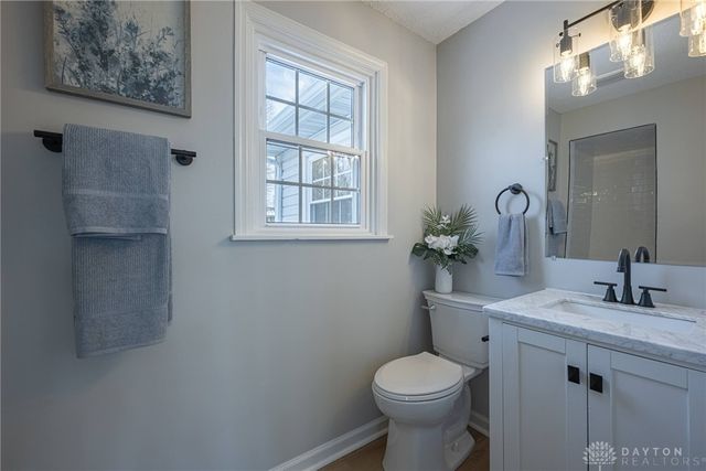 2752 Woodford Drive, Springfield, OH 45503