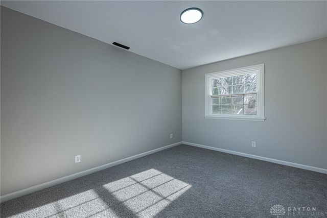 2752 Woodford Drive, Springfield, OH 45503