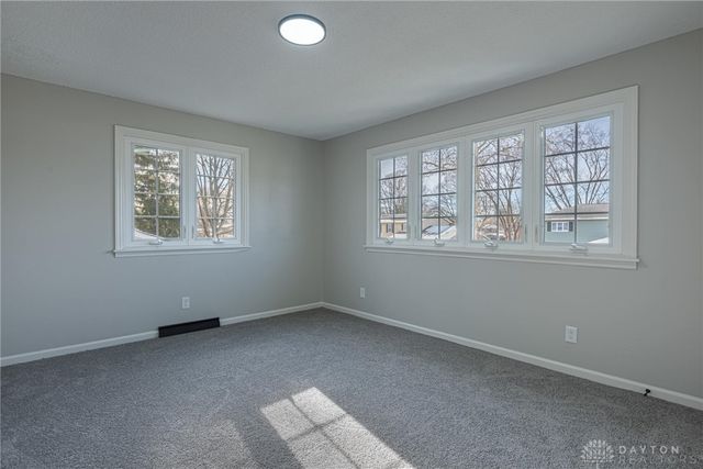 2752 Woodford Drive, Springfield, OH 45503