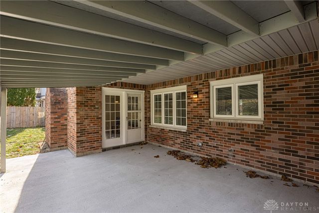 2752 Woodford Drive, Springfield, OH 45503