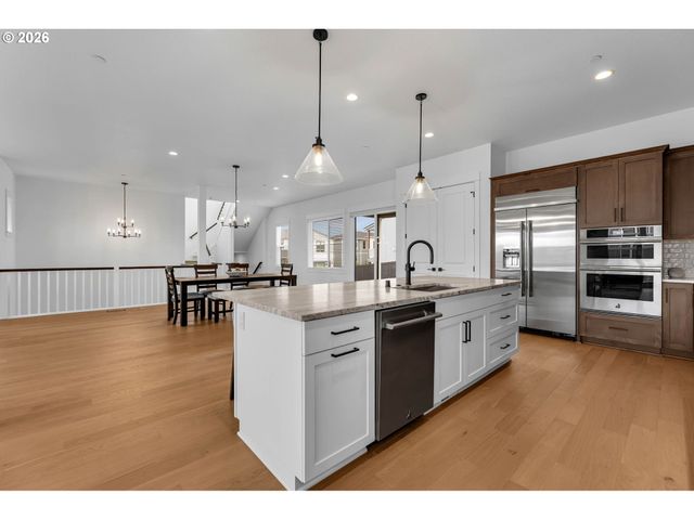 310 W FIR Loop, Washougal, WA 98671