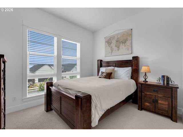 310 W FIR Loop, Washougal, WA 98671
