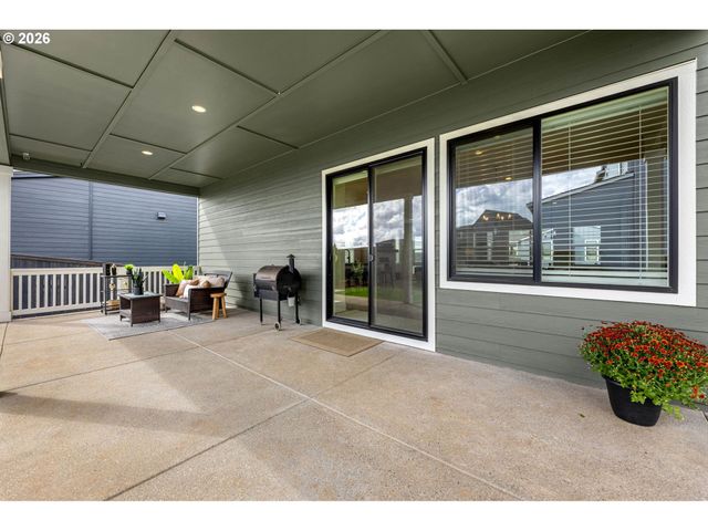 310 W FIR Loop, Washougal, WA 98671