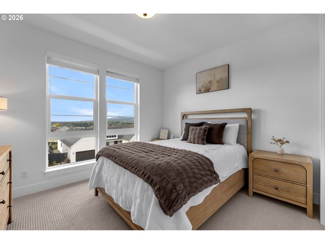 310 W FIR Loop, Washougal, WA 98671