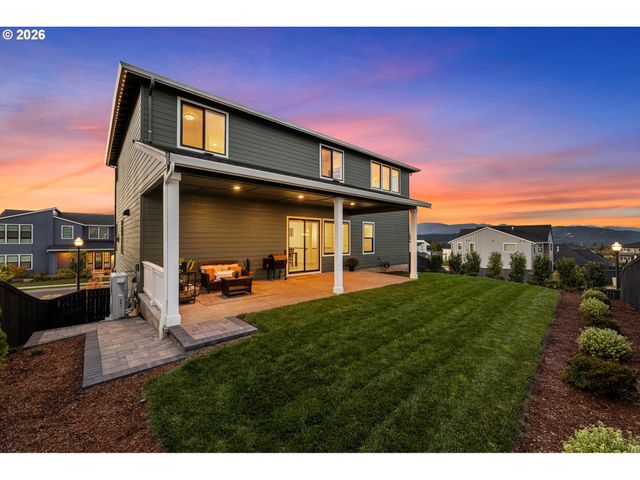310 W FIR Loop, Washougal, WA 98671