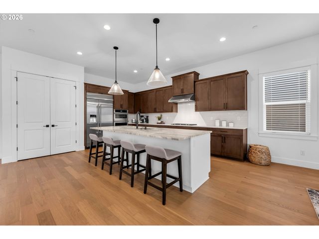 310 W FIR Loop, Washougal, WA 98671