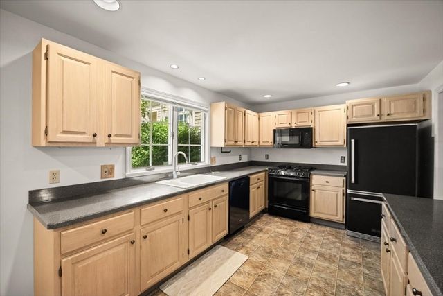 701 Winthrop Street 316, Taunton, MA 02780