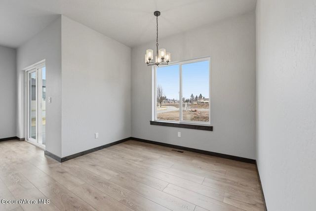 693 W MONASHEE LN, Hayden, ID 83835